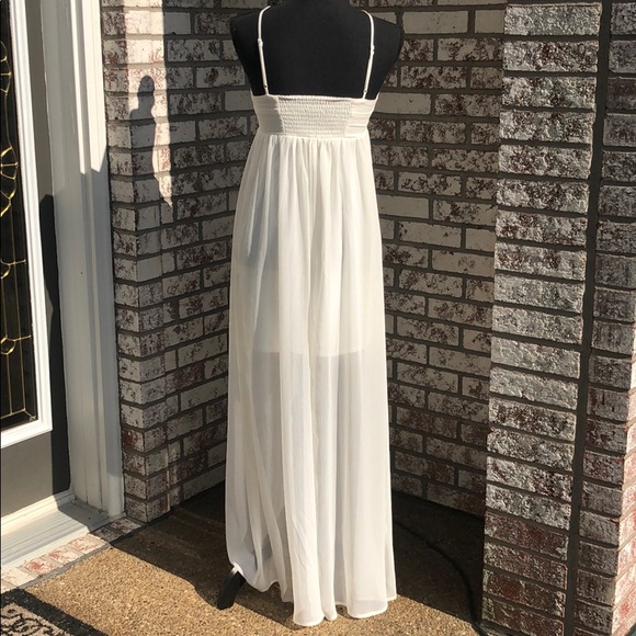 Express White Dress - Picture 4 of 11